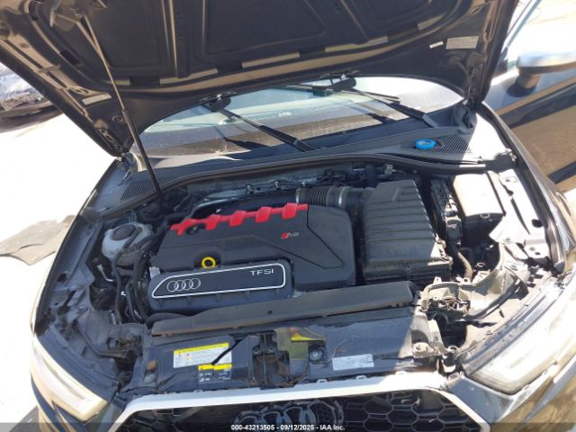 2019 AUDI RS 3 WUABWGFF5KA905944 Photo 9
