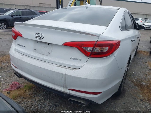 Hyundai 2017 2017 5NPE34AF1HH474576 Image 16