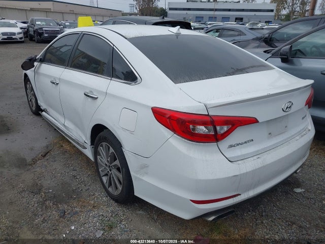 Hyundai 2017 2017 5NPE34AF1HH474576 Image 3