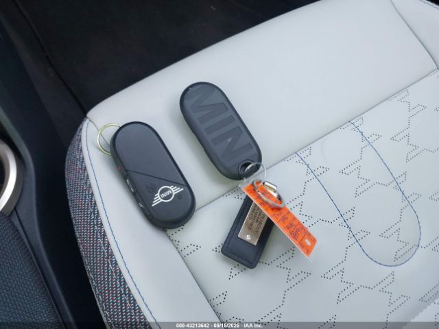 2025 MINI COUNTRYMAN WMZ23GA06S7P63836 Photo 10
