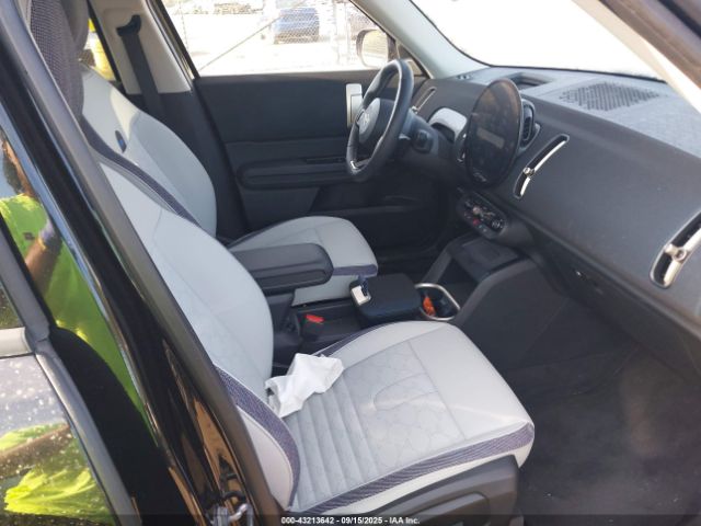 2025 MINI COUNTRYMAN WMZ23GA06S7P63836 Photo 4