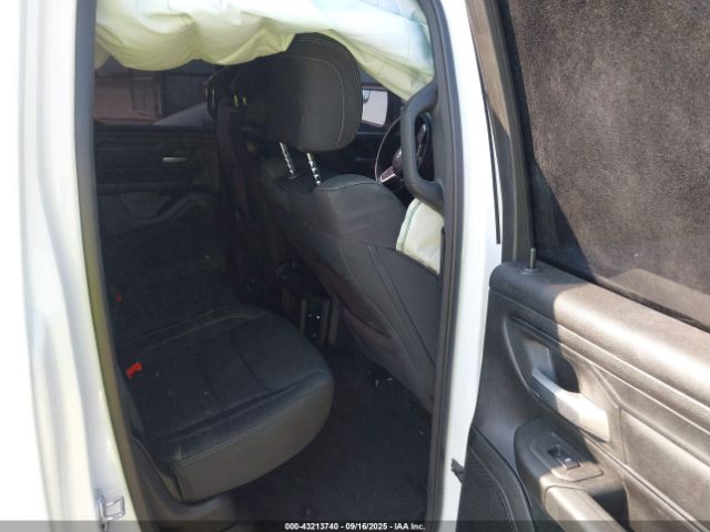 2025 RAM 1500 1C6SRECG1SN707156 Photo 7