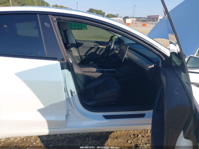 2023 TESLA MODEL 3 5YJ3E1EAXPF546841 Photo 4