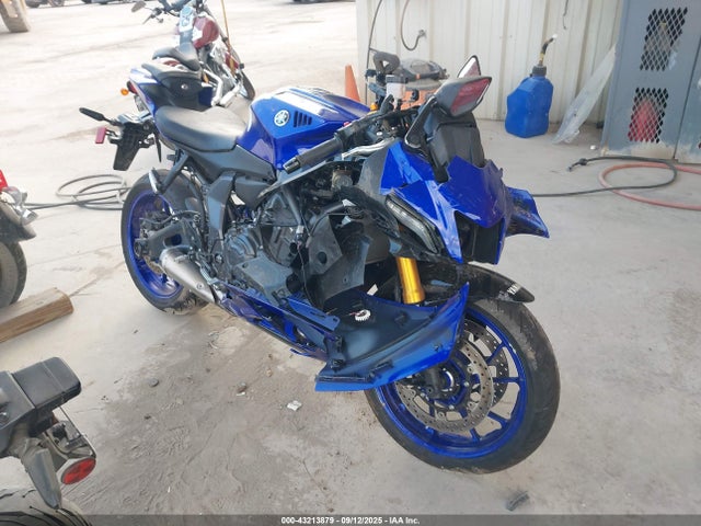 2025 YAMAHA YZFR7 JYARM38E5SA015261