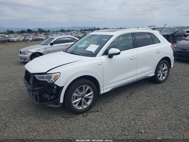 2023 AUDI Q3 WA1DECF35P1130800 Photo 1
