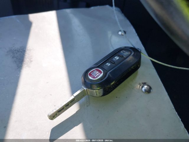 2015 FIAT 500 3C3CFFARXFT501974 Photo 10