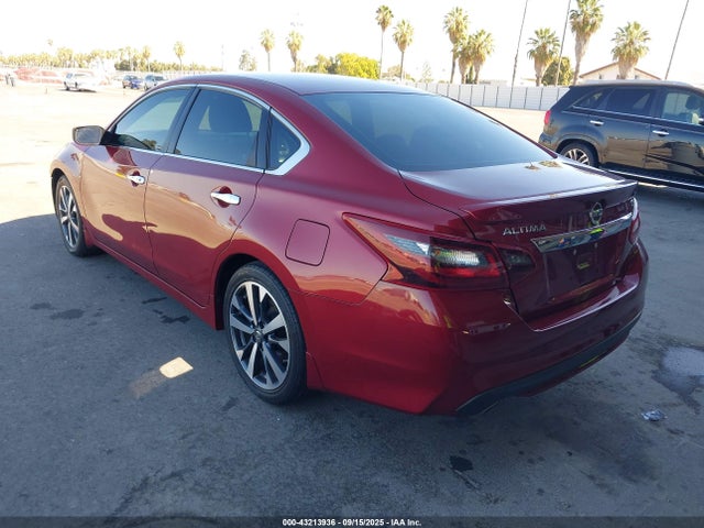 Nissan Altima 2017 1N4AL3AP1HC485810 Image 3