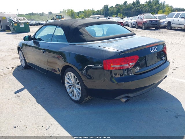 2011 AUDI A5 WAULFAFH3BN019742 Photo 2