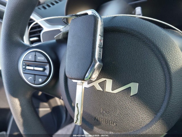 KNDJ23AU7R7240085 KIA 2024