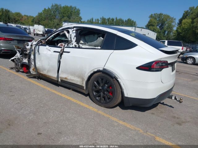 2023 TESLA MODEL X 7SAXCBE60PF428146 Photo 2