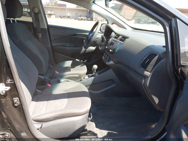 KIA Rio 2017 KNADM4A36H6072672 Image 5