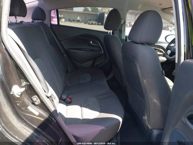 KIA Rio 2017 KNADM4A36H6072672 Image 8