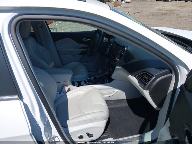 2021 JEEP CHEROKEE 1C4PJMDX6MD148579 Photo 4