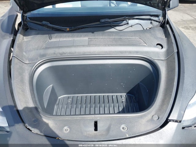 2021 TESLA MODEL Y 5YJYGDEE6MF151538 Photo 9