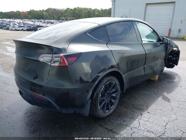 2021 TESLA MODEL Y 5YJYGDEE6MF151538 Photo 3