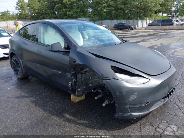 2021 TESLA MODEL Y 5YJYGDEE6MF151538 Photo 5