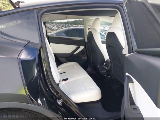 2021 TESLA MODEL Y 5YJYGDEE6MF151538 Photo 7