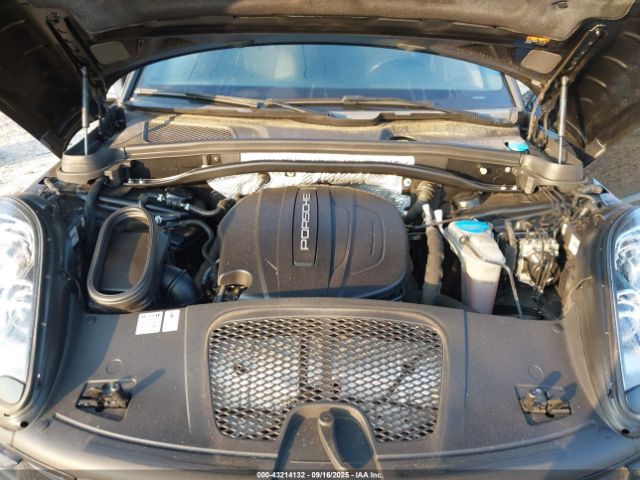 2018 PORSCHE MACAN WP1AA2A54JLB09390 Photo 9