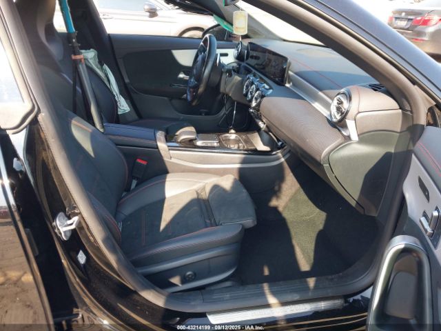 2023 MERCEDES-BENZ CLA 250 COUPE W1K5J4GB5PN423029 Photo 4