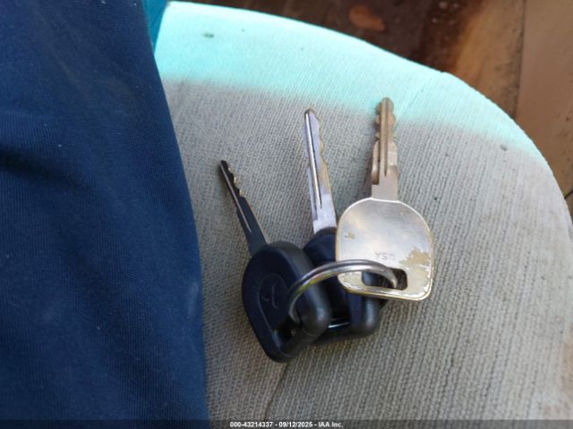 2000 MITSUBISHI GALANT 4A3AA46G7YE143603 Photo 10