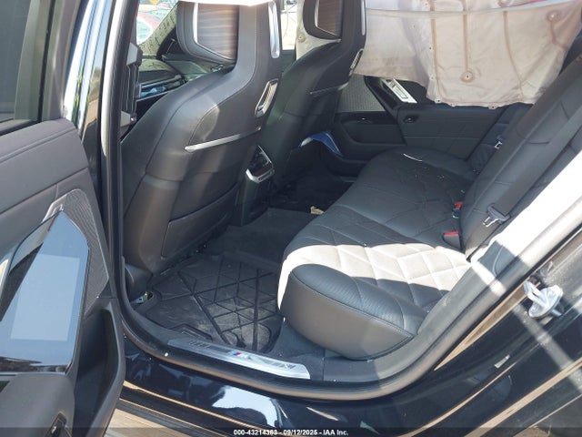 2024 BMW 760 WBA33EJ08RCR08236 Photo 7