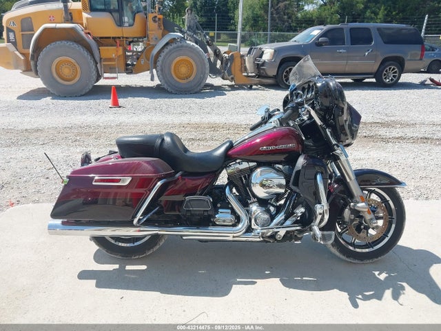 Harley-Davidson Electra Glide Ultra Limited 2015 1HD1KEL18FB701607 Image 12