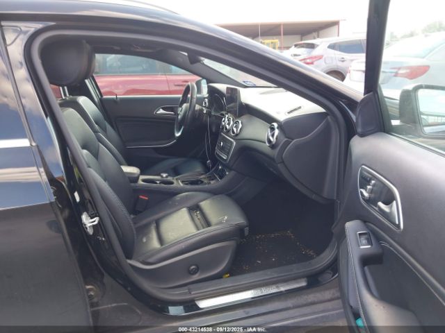 2018 MERCEDES-BENZ GLA 250 WDCTG4GB0JJ385539 Photo 4