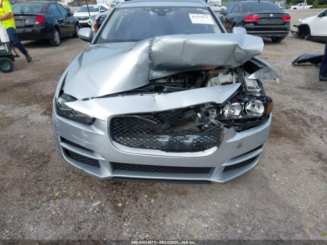 2017 JAGUAR XE SAJAR4BG4HA959940 Photo 5