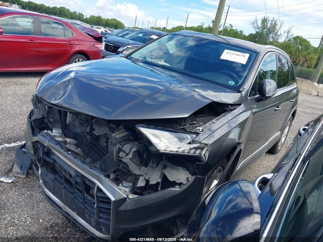 2023 AUDI Q7 WA1LCBF79PD019602 Photo 1