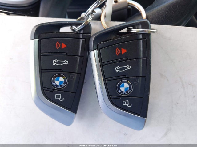 WBA53BH01MWX05211 BMW 530I