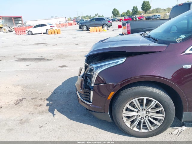 2017 CADILLAC XT5 1GYKNBRS1HZ316955 Photo 5