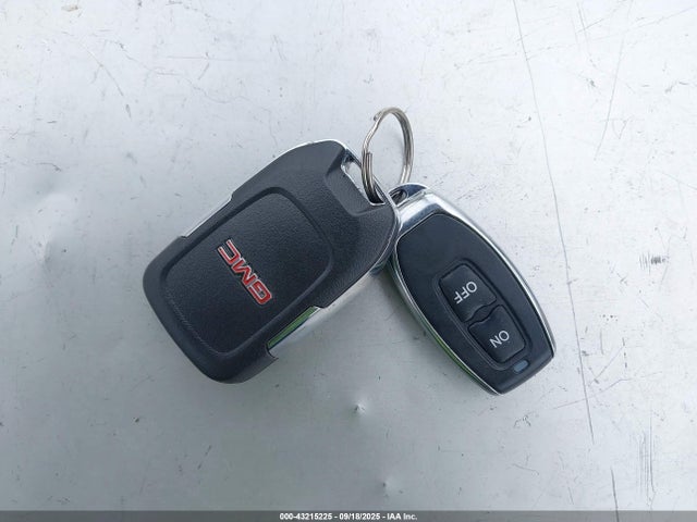 43215225 :رقم المزاد ، 1GT49REY5NF123808 vin ، 2022 Gmc Sierra 2500hd 4wd  Standard Bed Denali مزاد بيع