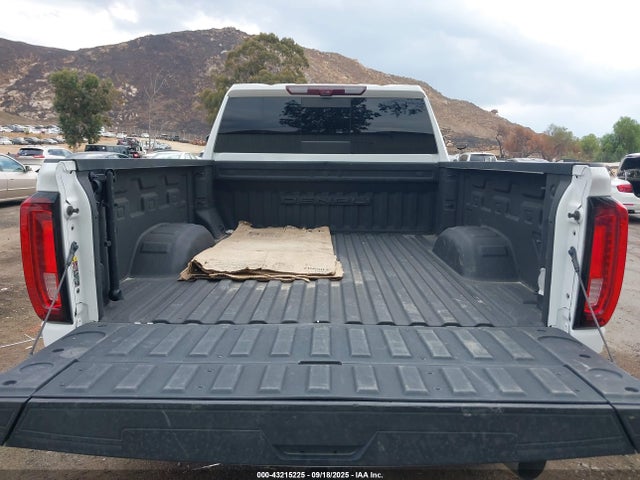 43215225 :رقم المزاد ، 1GT49REY5NF123808 vin ، 2022 Gmc Sierra 2500hd 4wd  Standard Bed Denali مزاد بيع