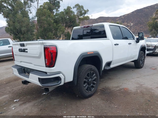43215225 :رقم المزاد ، 1GT49REY5NF123808 vin ، 2022 Gmc Sierra 2500hd 4wd  Standard Bed Denali مزاد بيع