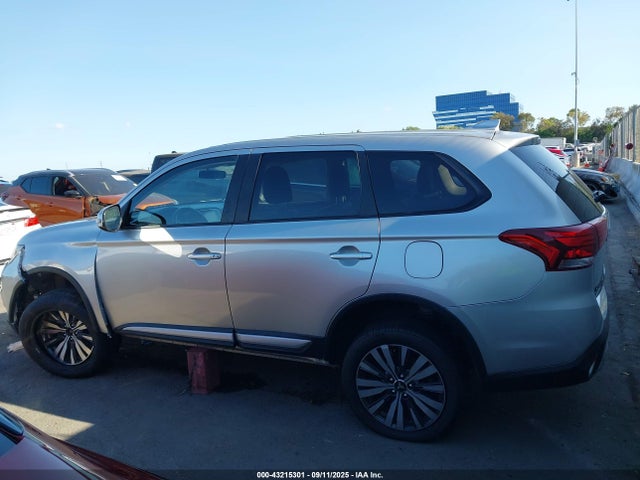 Mitsubishi mivec 2019 JA4AD3A33KZ046501 Image 14