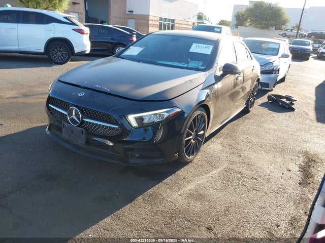 W1K3G4EB6NJ372539 Mercedes-Benz m260