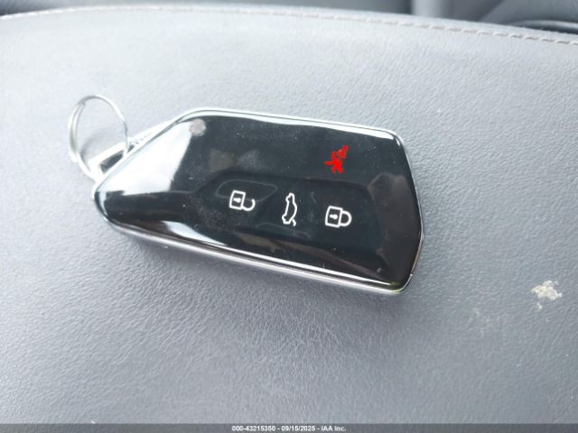 2023 VOLKSWAGEN ID.4 1V2FMPE80PC010590 Photo 10