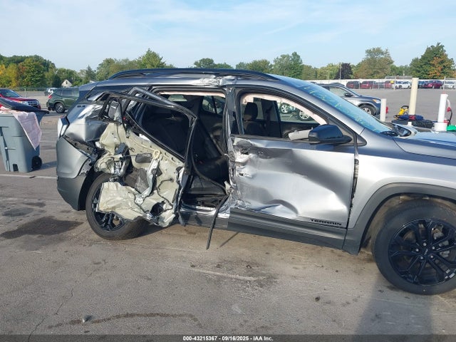3GKALMEV9LL106529 GMC lyx