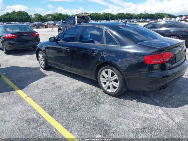 2011 AUDI A4 WAUAFAFL4BN051899 Photo 2