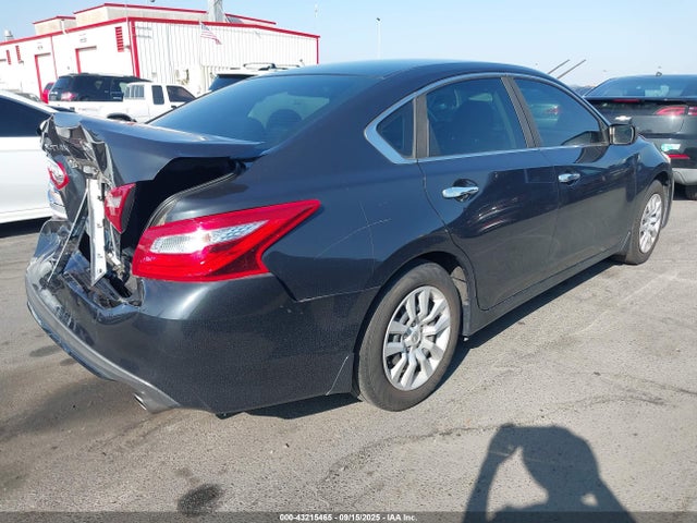 1N4AL3AP8HC487957 Nissan 2017