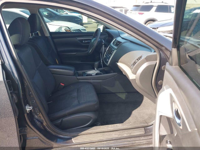 1N4AL3AP8HC487957 Nissan 2017
