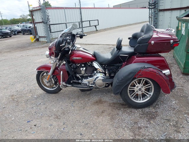 1HD1MAD39HB853465 Harley-Davidson Flhtcutg Tri Glide Ultra