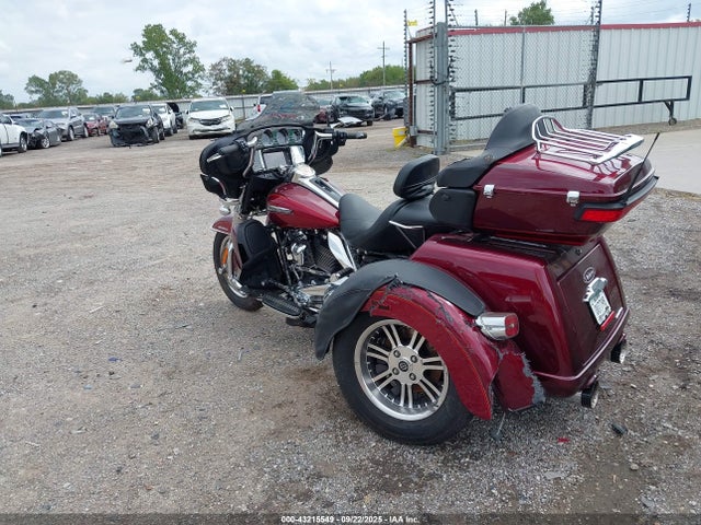 1HD1MAD39HB853465 Harley-Davidson Flhtcutg Tri Glide Ultra