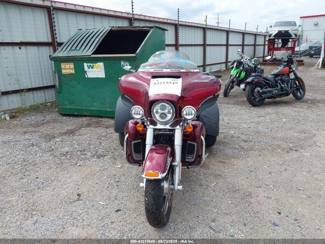 1HD1MAD39HB853465 Harley-Davidson Flhtcutg Tri Glide Ultra