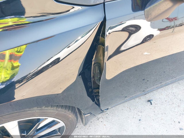 Nissan Versa 2021 3N1CN8FVXML918060 Image 17