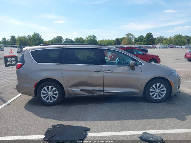 Chrysler Pacifica 2017 2C4RC1BG6HR577390 Image 13