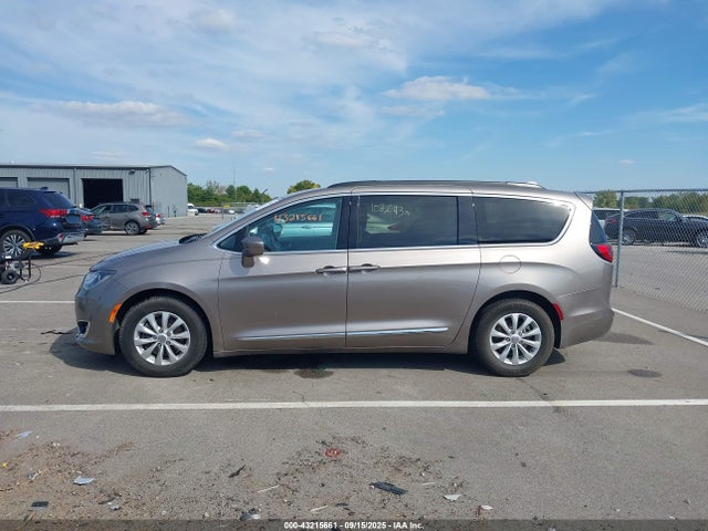 Chrysler Pacifica 2017 2C4RC1BG6HR577390 Image 14