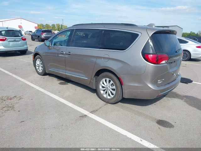Chrysler Pacifica 2017 2C4RC1BG6HR577390 Image 3
