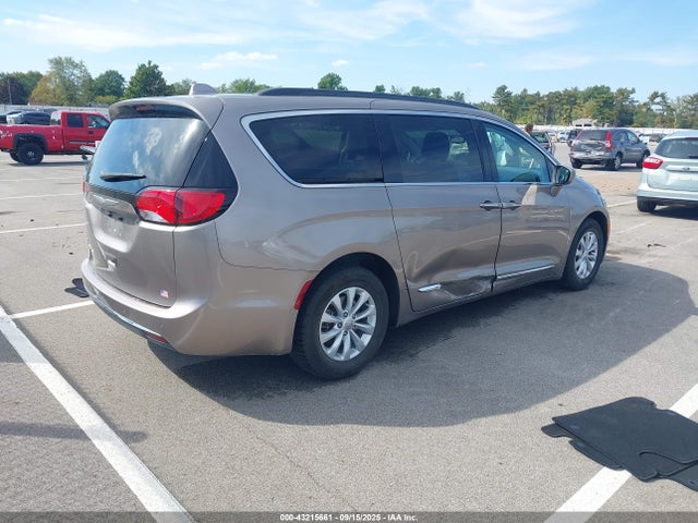 Chrysler Pacifica 2017 2C4RC1BG6HR577390 Image 4