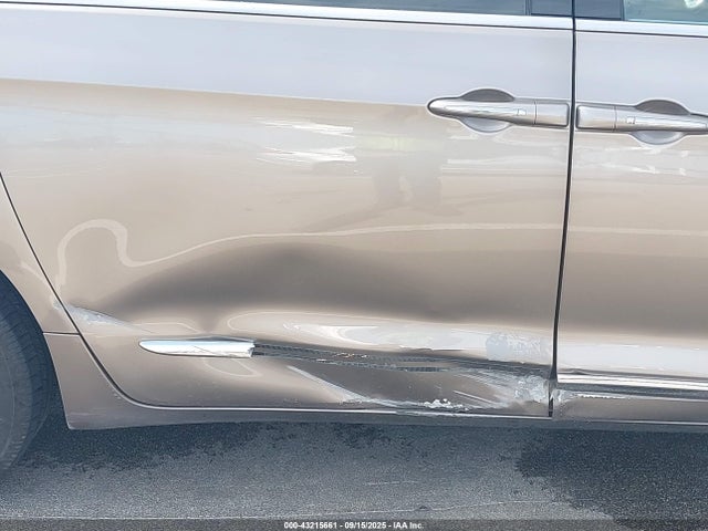 Chrysler Pacifica 2017 2C4RC1BG6HR577390 Image 6